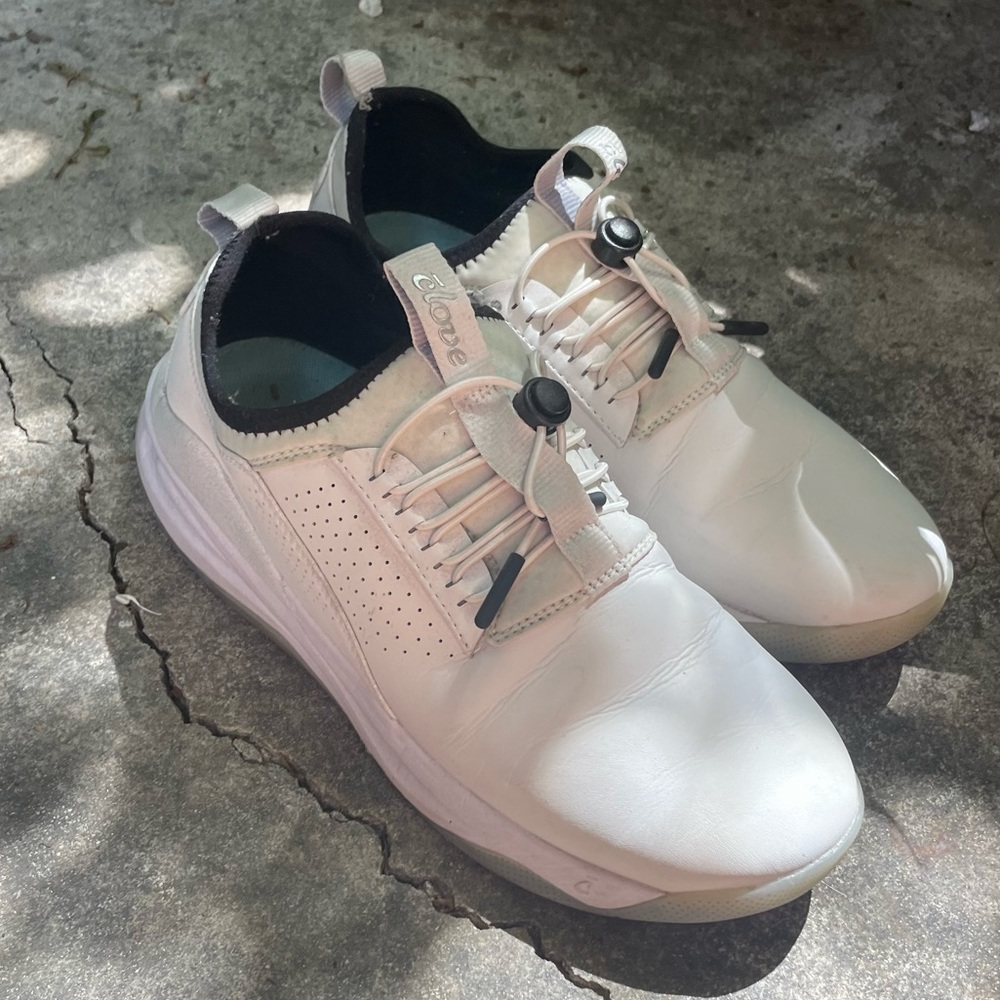 Clove Brilliant White Nursing Shoes
